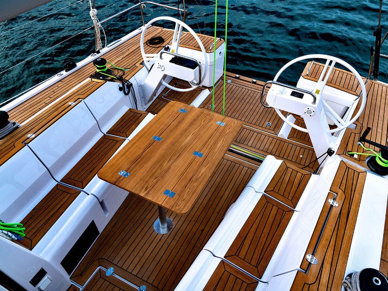 Elan E5, Lina | Yacht Charter Croatia