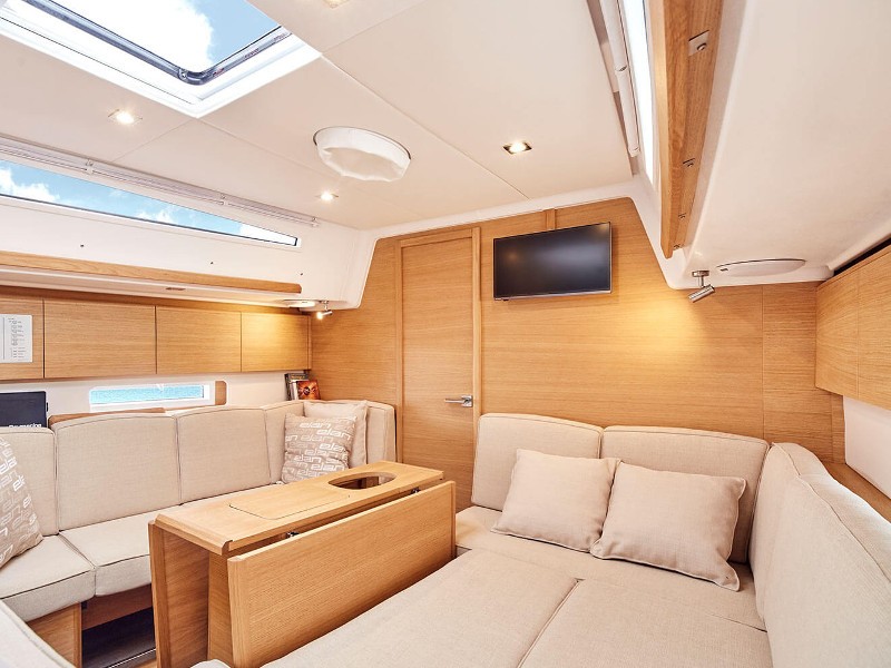 Elan E5, Lina | Yacht Charter Croatia