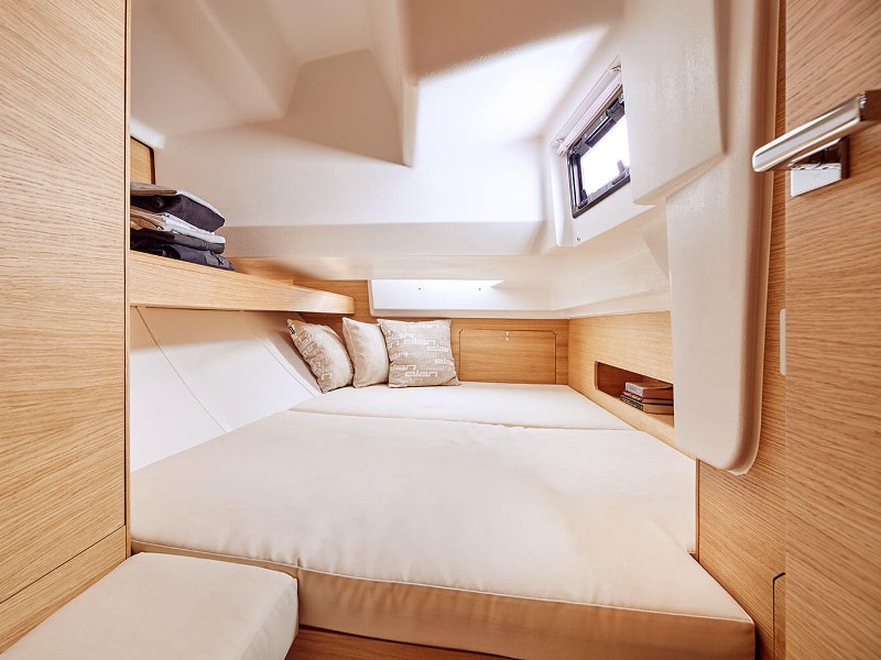 Elan E5, Lina | Yacht Charter Croatia