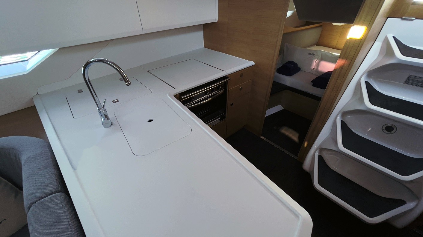 Elan E6, Iron Man | Yacht Charter Croatia