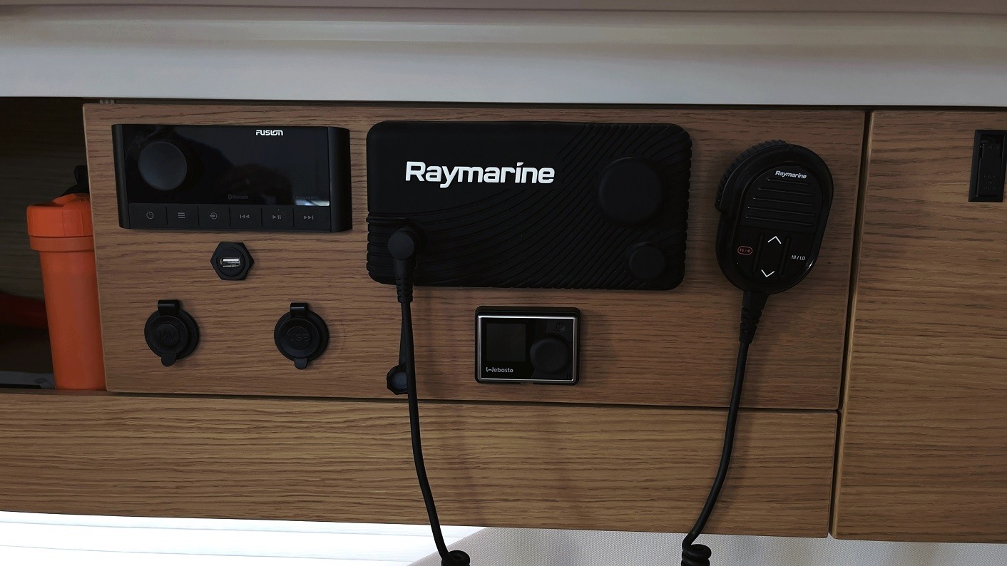 Elan E6, Iron Man | Yacht Charter Croatia