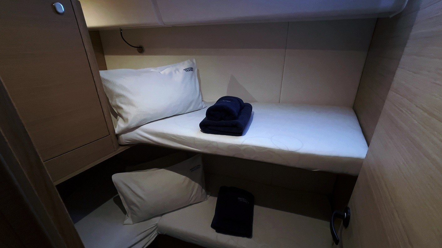 Elan E6, Iron Man | Yacht Charter Croatia