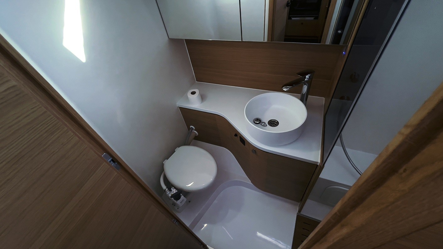 Elan E6, Iron Man | Yacht Charter Croatia