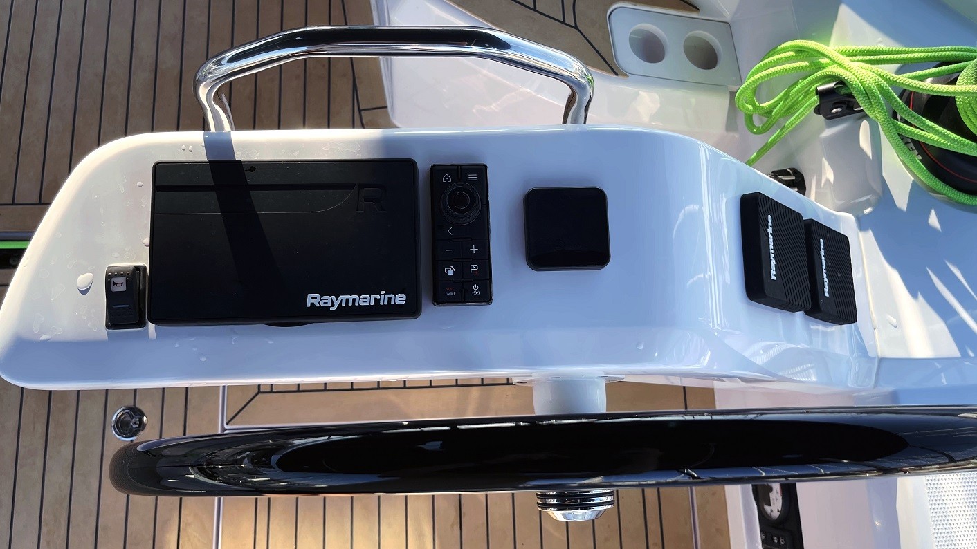 Elan E6, Iron Man | Yacht Charter Croatia