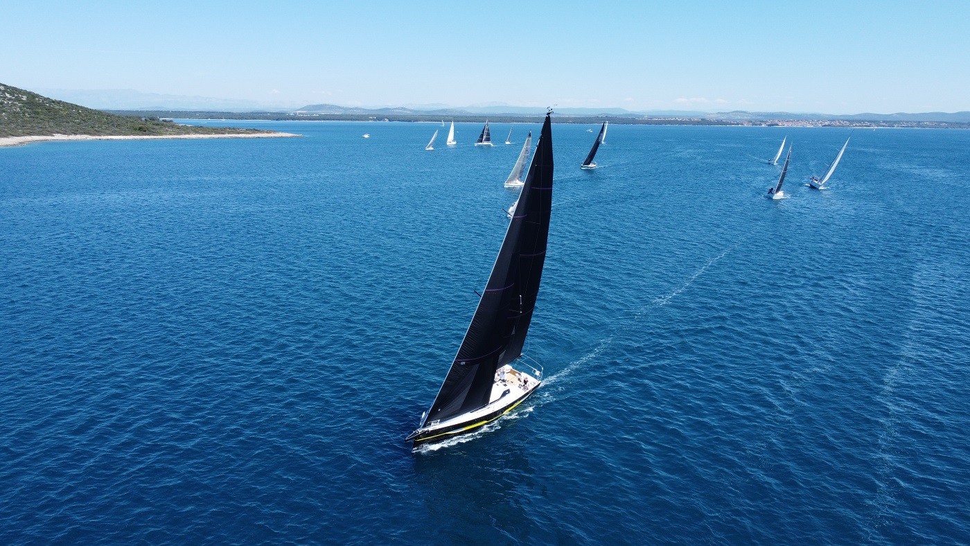 Elan E6, Odin | Yacht Charter Croatia