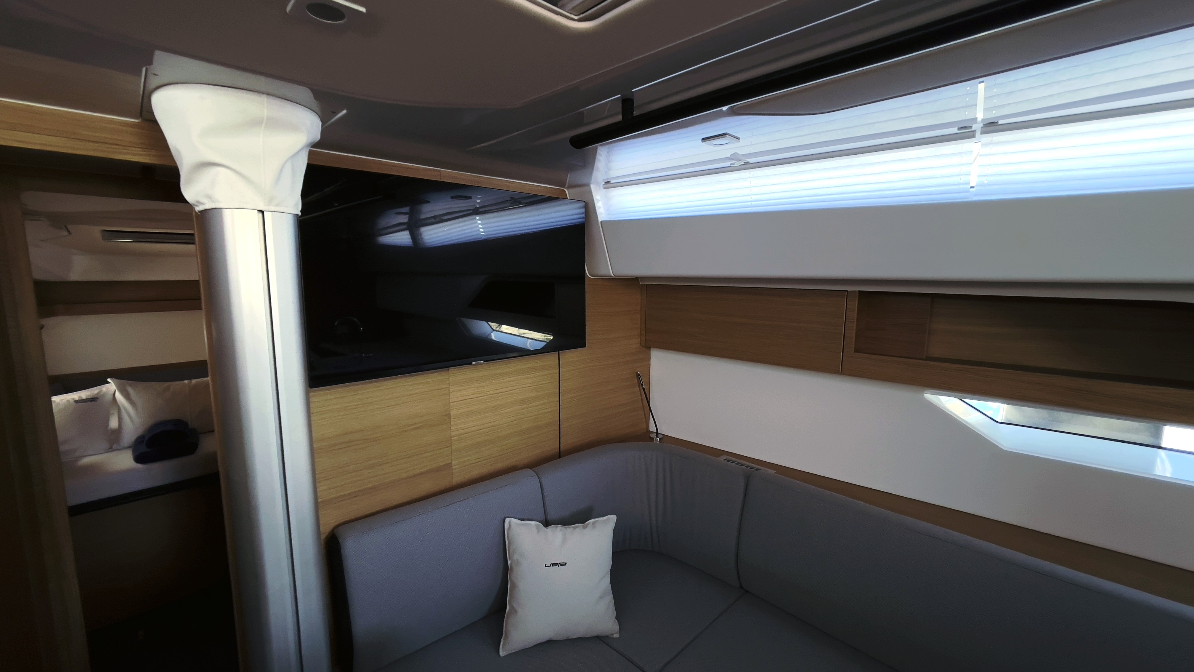 Elan E6, Odin | Yachtcharter Kroatien