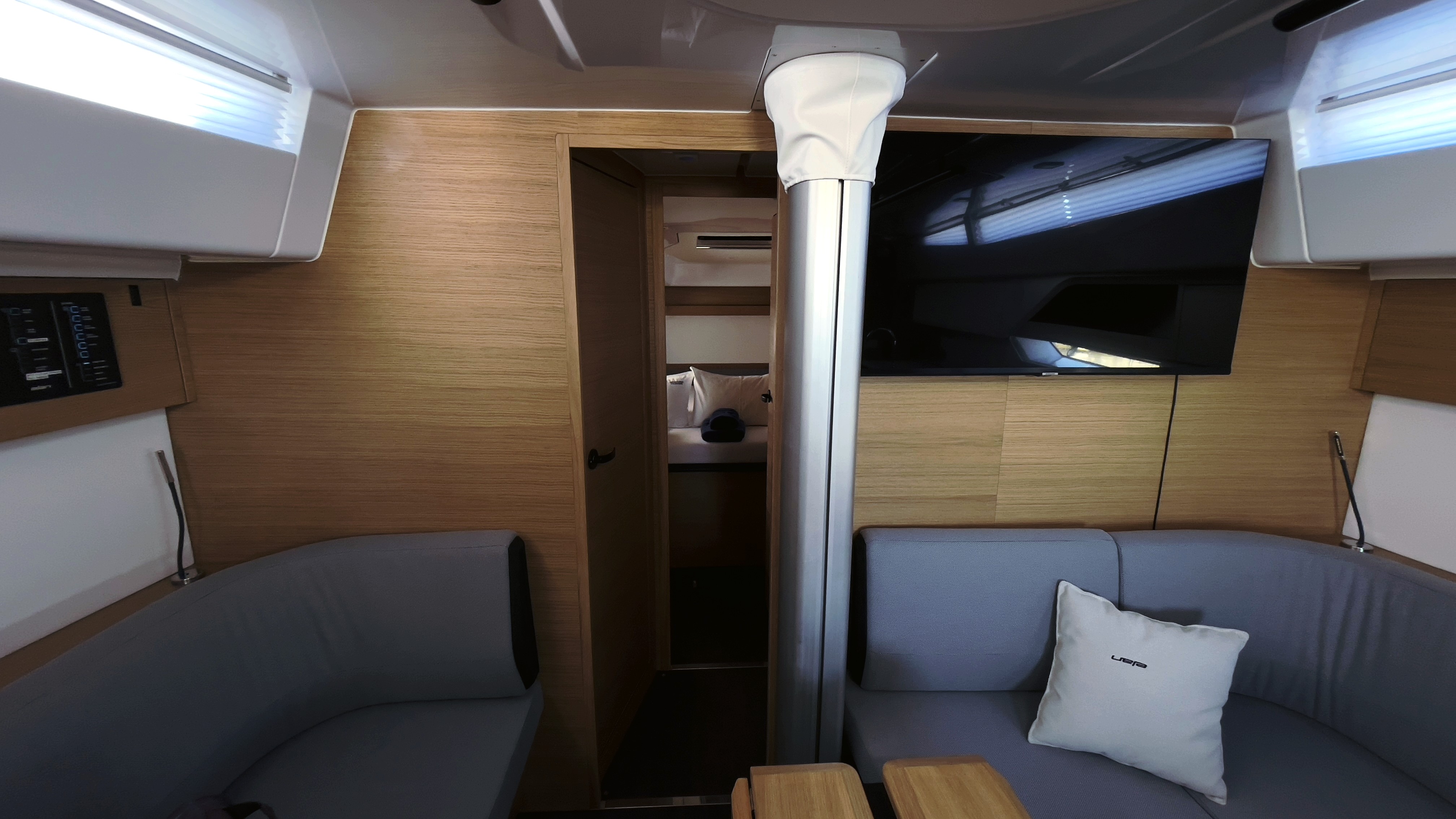 Elan E6, Odin | Yachtcharter Kroatien