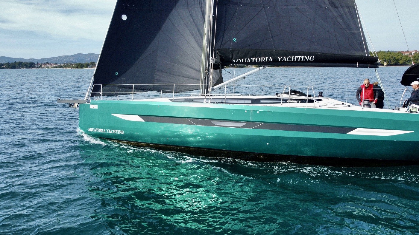 Elan E6, Loki | Yacht Charter Croatia