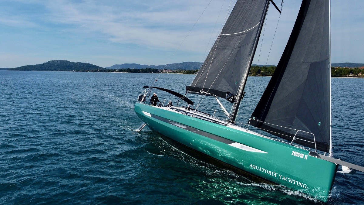 Elan E6, Loki | Yacht Charter Croatia