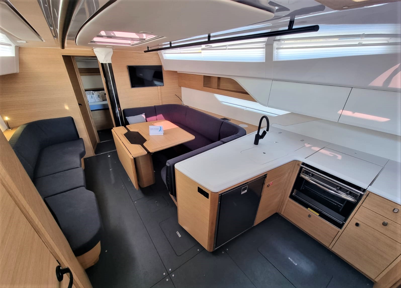 Elan E6, Contessa | Yacht Charter Croatia