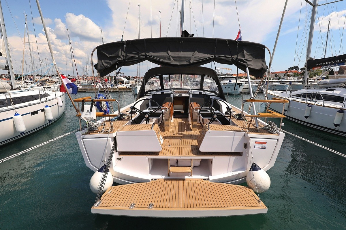 Elan GT6, Revolution | Yacht Charter Croatia