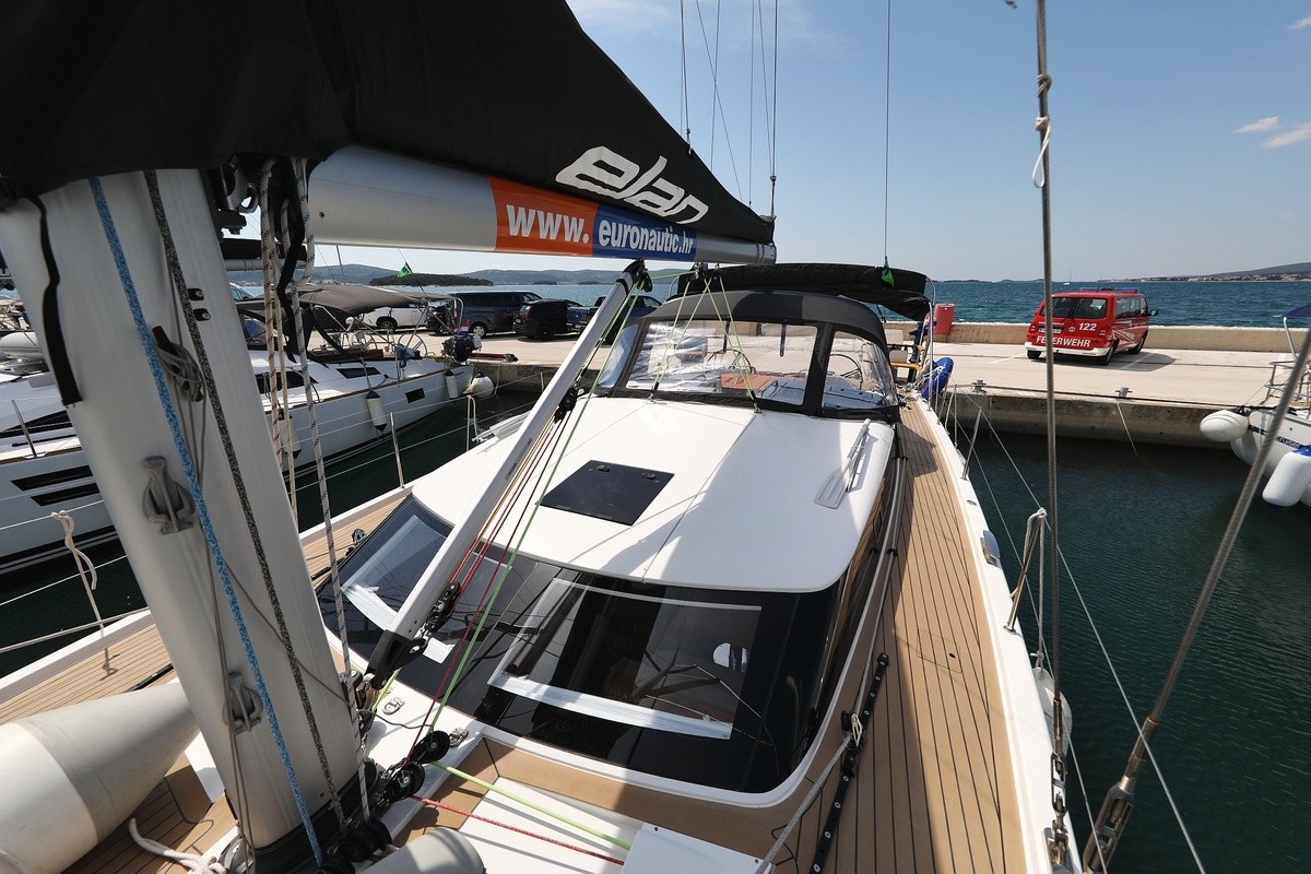 Elan GT6, Revolution | Yacht Charter Croatia