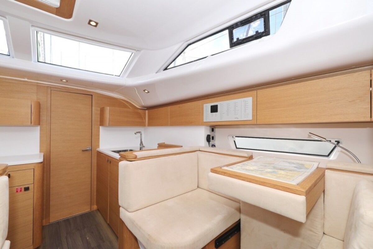 Elan GT6, Revolution | Yacht Charter Croatia