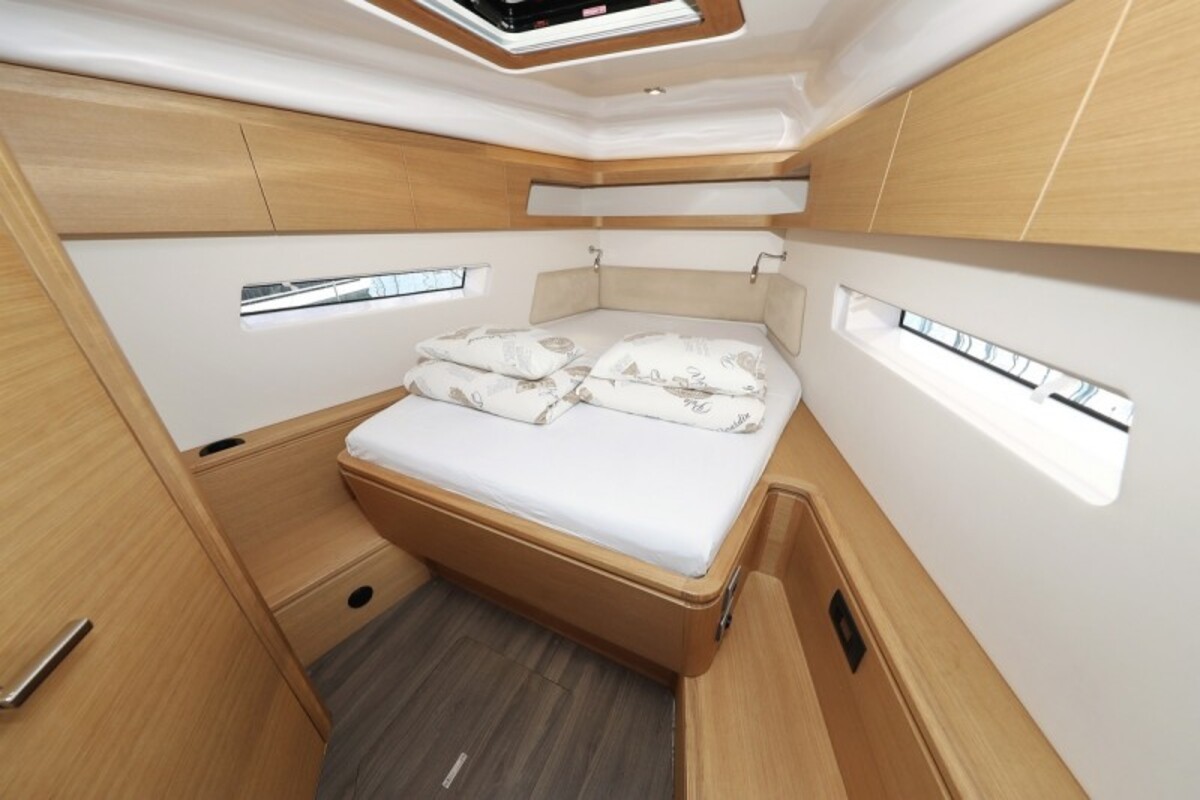 Elan GT6, Revolution | Yacht Charter Croatia