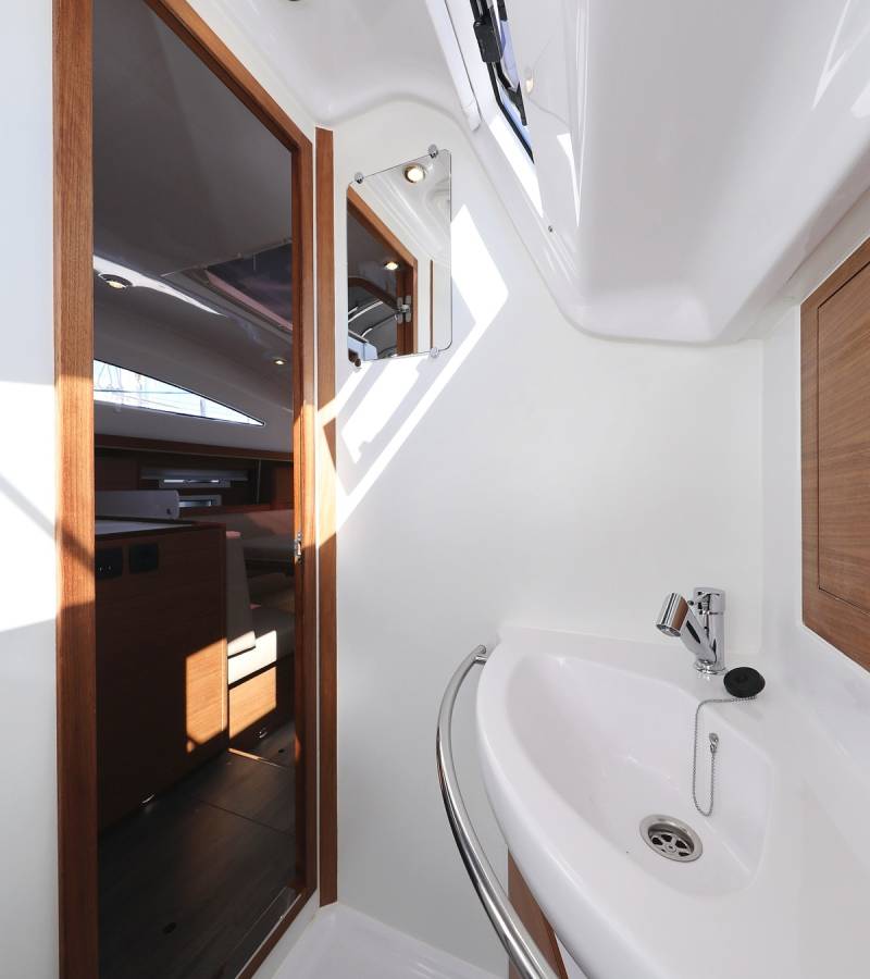 Elan Impression 40.1, Eliana | Yacht Charter Croatia