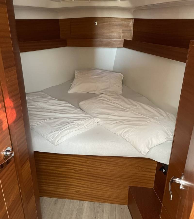 Elan Impression 40.1, Blu | Yachtcharter Kroatien