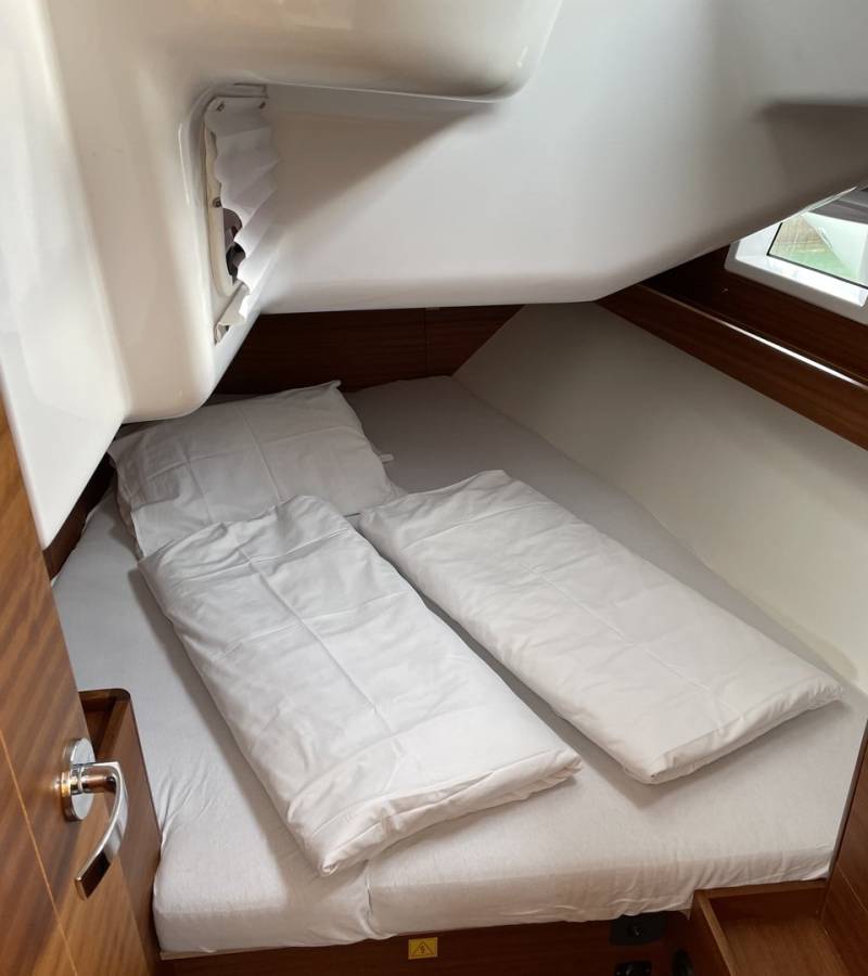 Elan Impression 40.1, Blu | Yachtcharter Kroatien