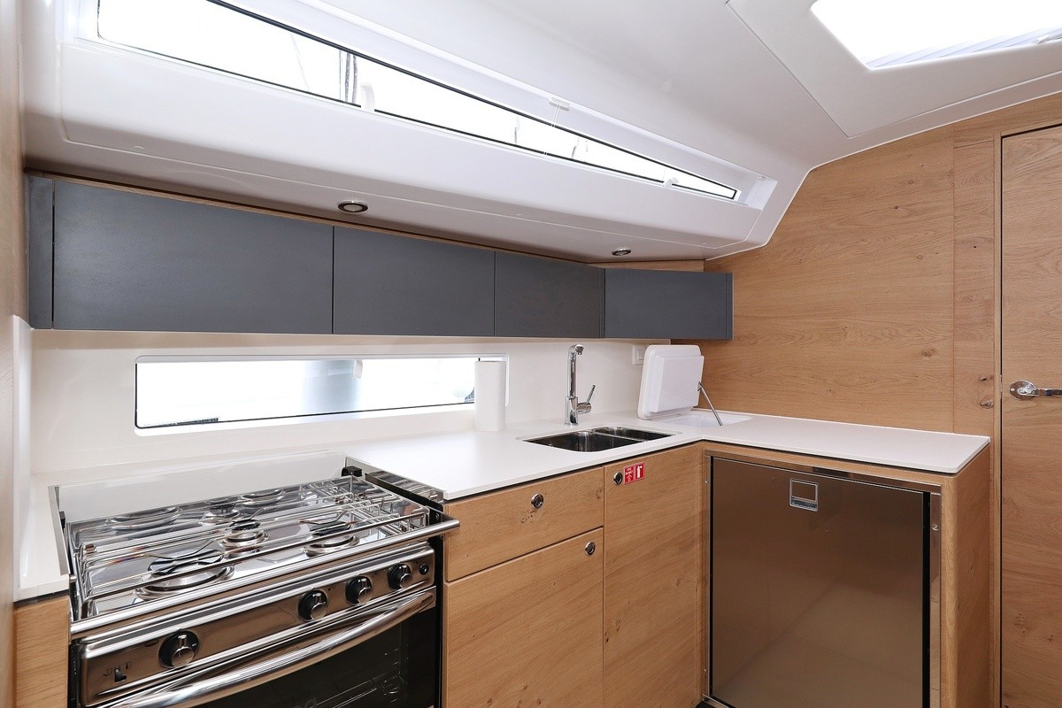 Elan Impression 45, Starlight | Yacht Charter Croatia