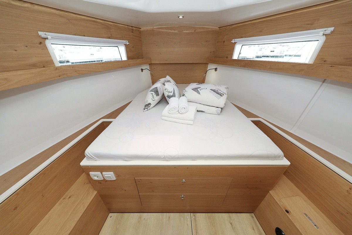 Elan Impression 45, Starlight | Yacht Charter Croatia