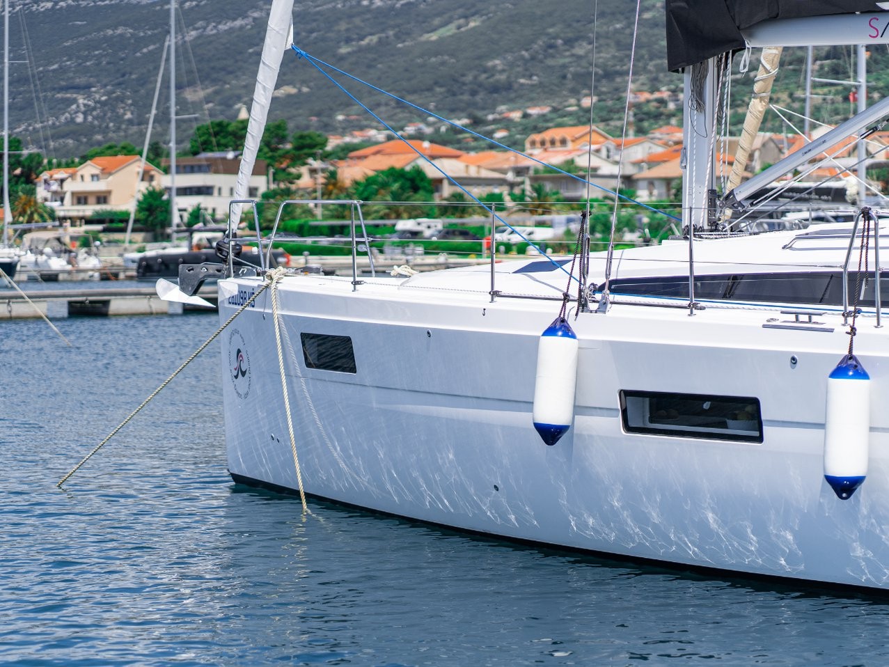 Elan Impression 45, Trinity | Noleggio di Yacht Croazia