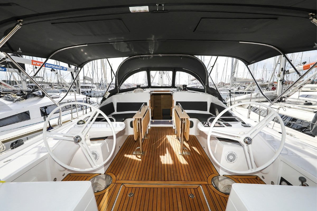 Elan Impression 45, Seppia | Yacht Charter Croatia