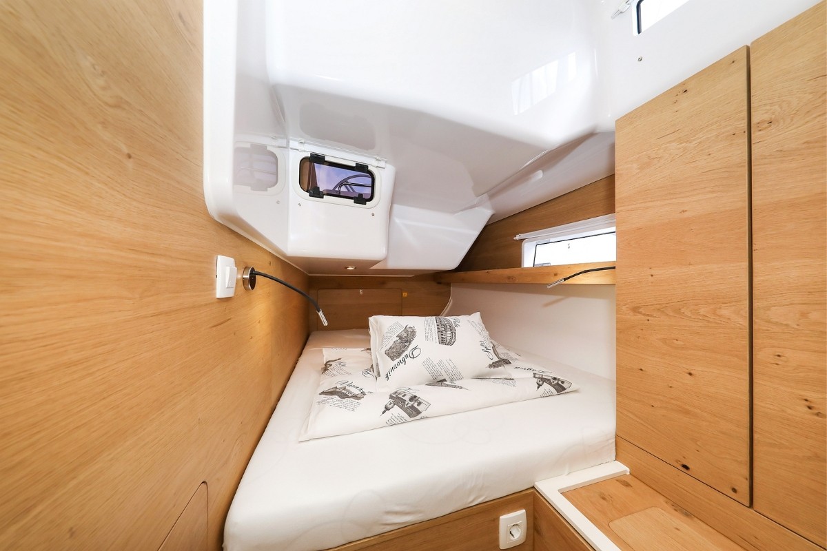 Elan Impression 45, Seppia | Yacht Charter Croatia