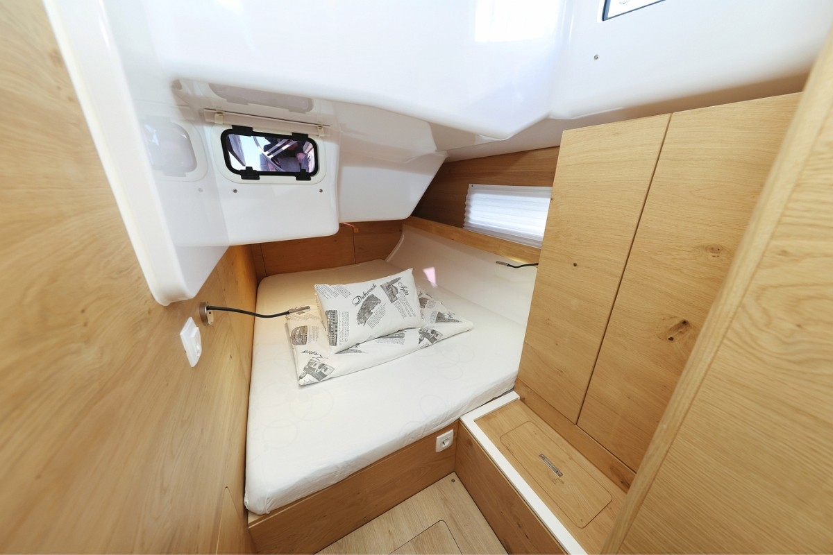 Elan Impression 45, Scarlett | Yacht Charter Croatia