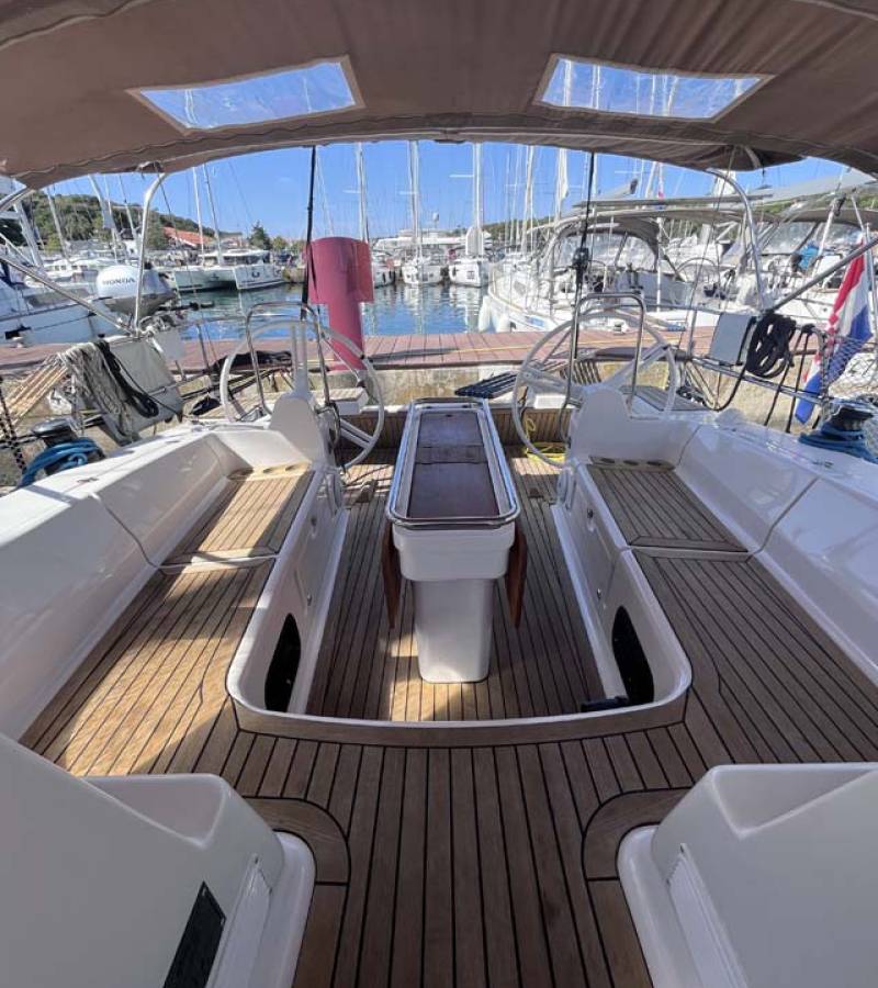 Elan Impression 45, Knotty Buoy | Yacht Charter Croatia