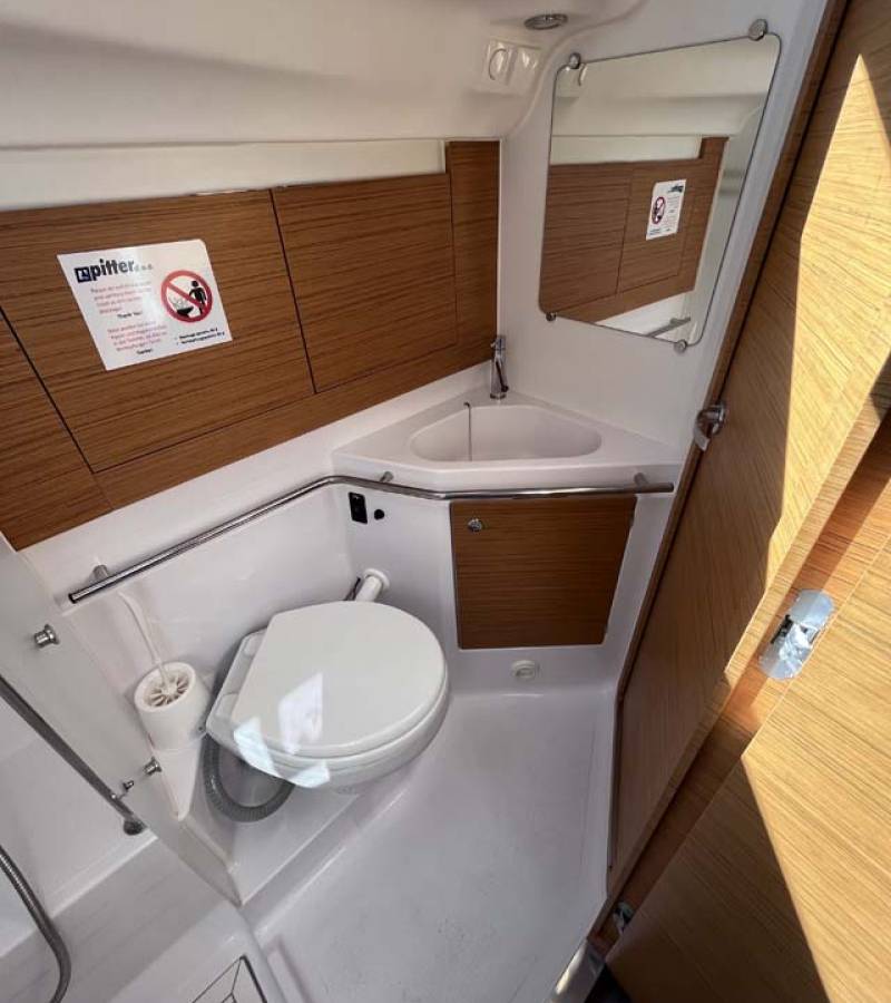Elan Impression 45, Knotty Buoy | Yacht Charter Croatia