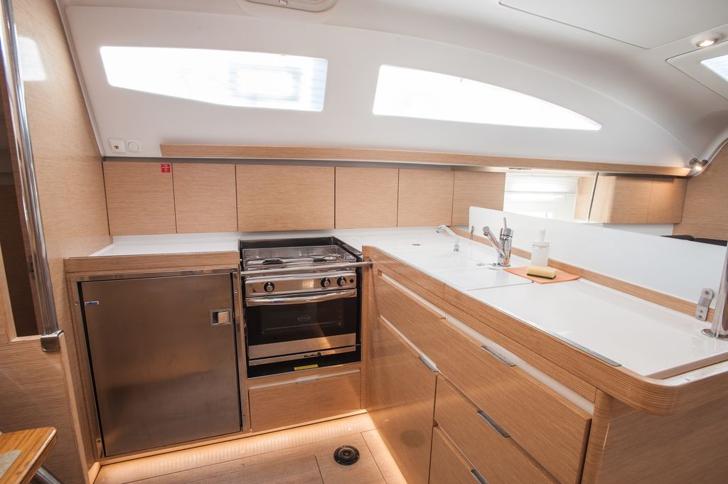 Elan Impression 45, Princess Tena | Yacht Charter Croatia