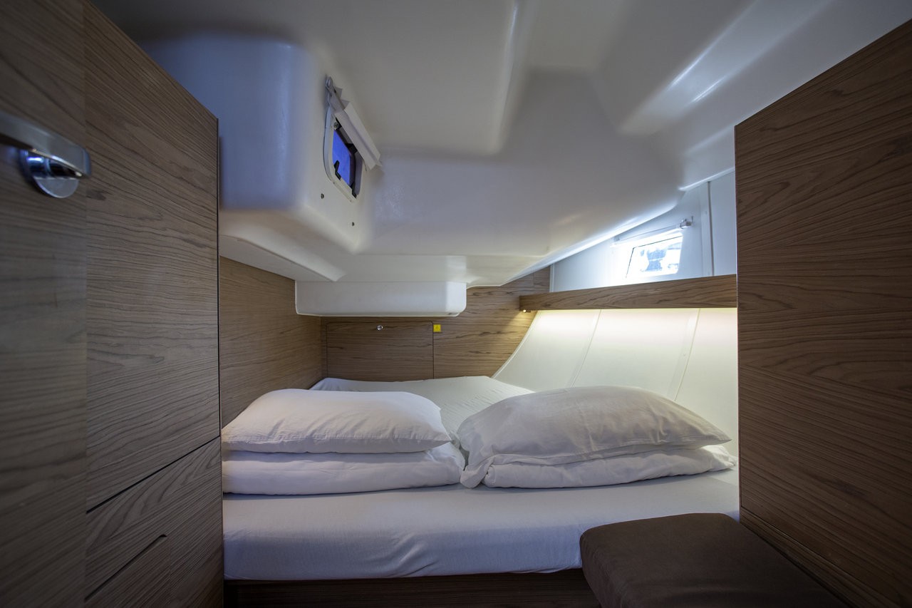 Elan Impression 45, Tightrope | Yacht Charter Croatia