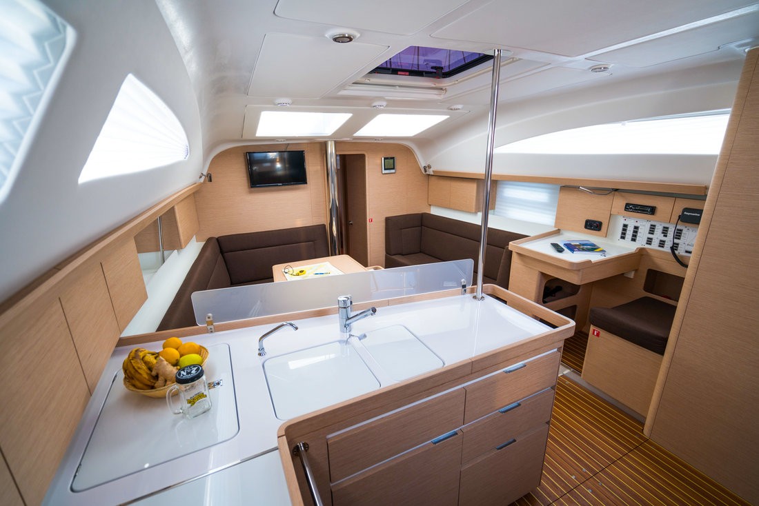 Elan Impression 45, Bine | Yacht Charter Croatia