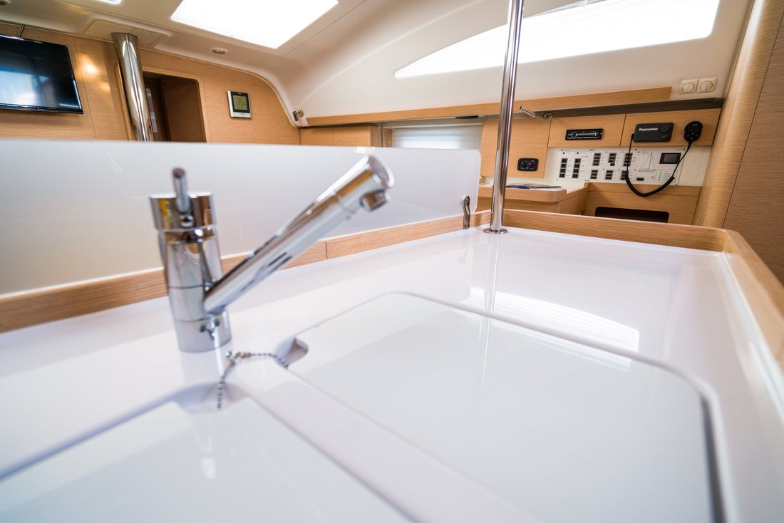 Elan Impression 45, Bine | Yacht Charter Croatia