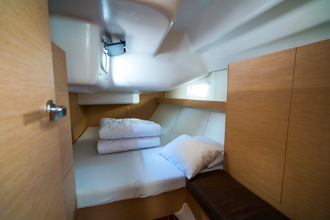 Elan Impression 45, Bine | Yacht Charter Croatia