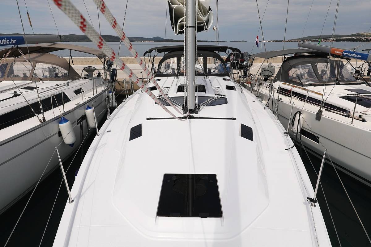 Elan Impression 45, Starlight | Yacht Charter Croatia