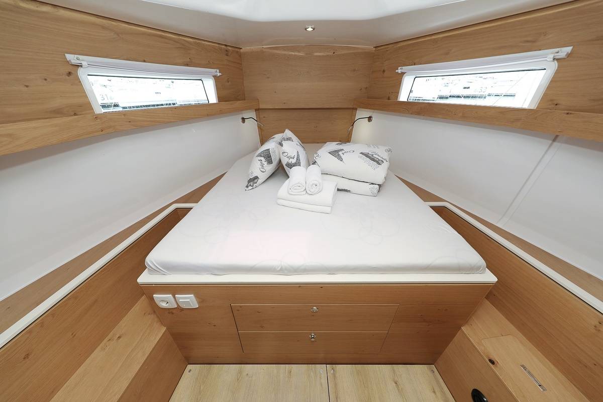 Elan Impression 45, Starlight | Yacht Charter Croatia