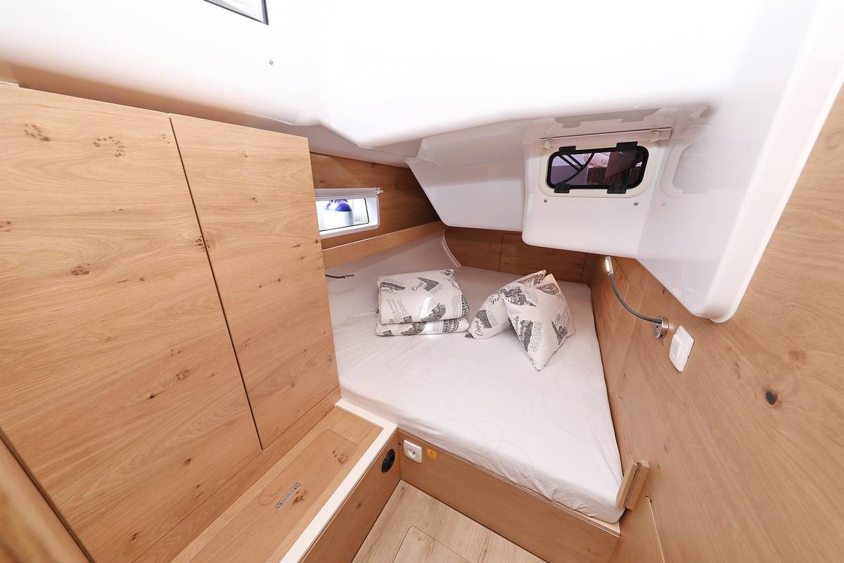 Elan Impression 45, Starlight | Yacht Charter Croatia