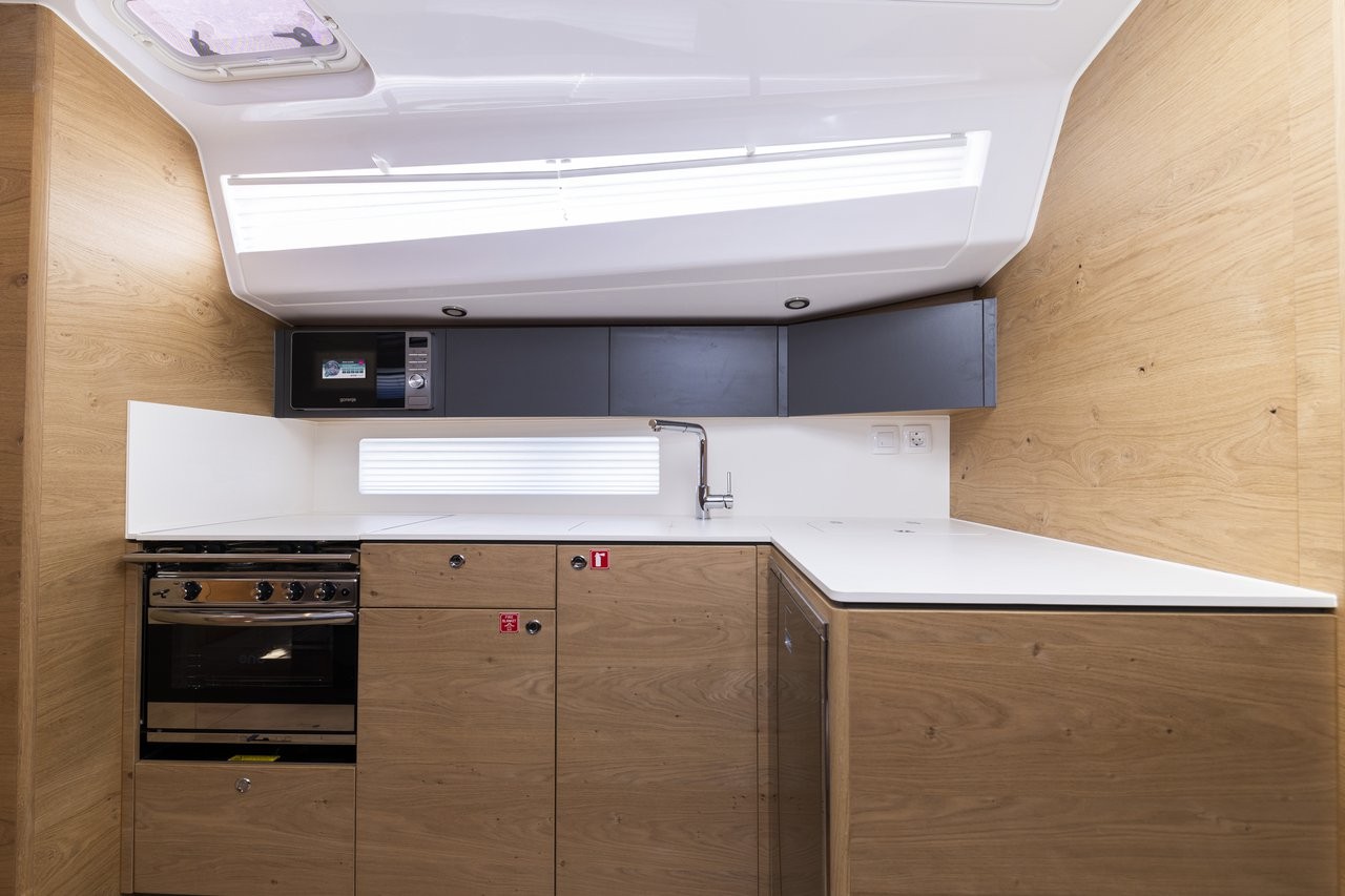 Elan Impression 45, Vekenega | Yacht Charter Croatia