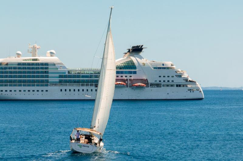 Elan Impression 45, No Limits | Yacht Charter Croatia