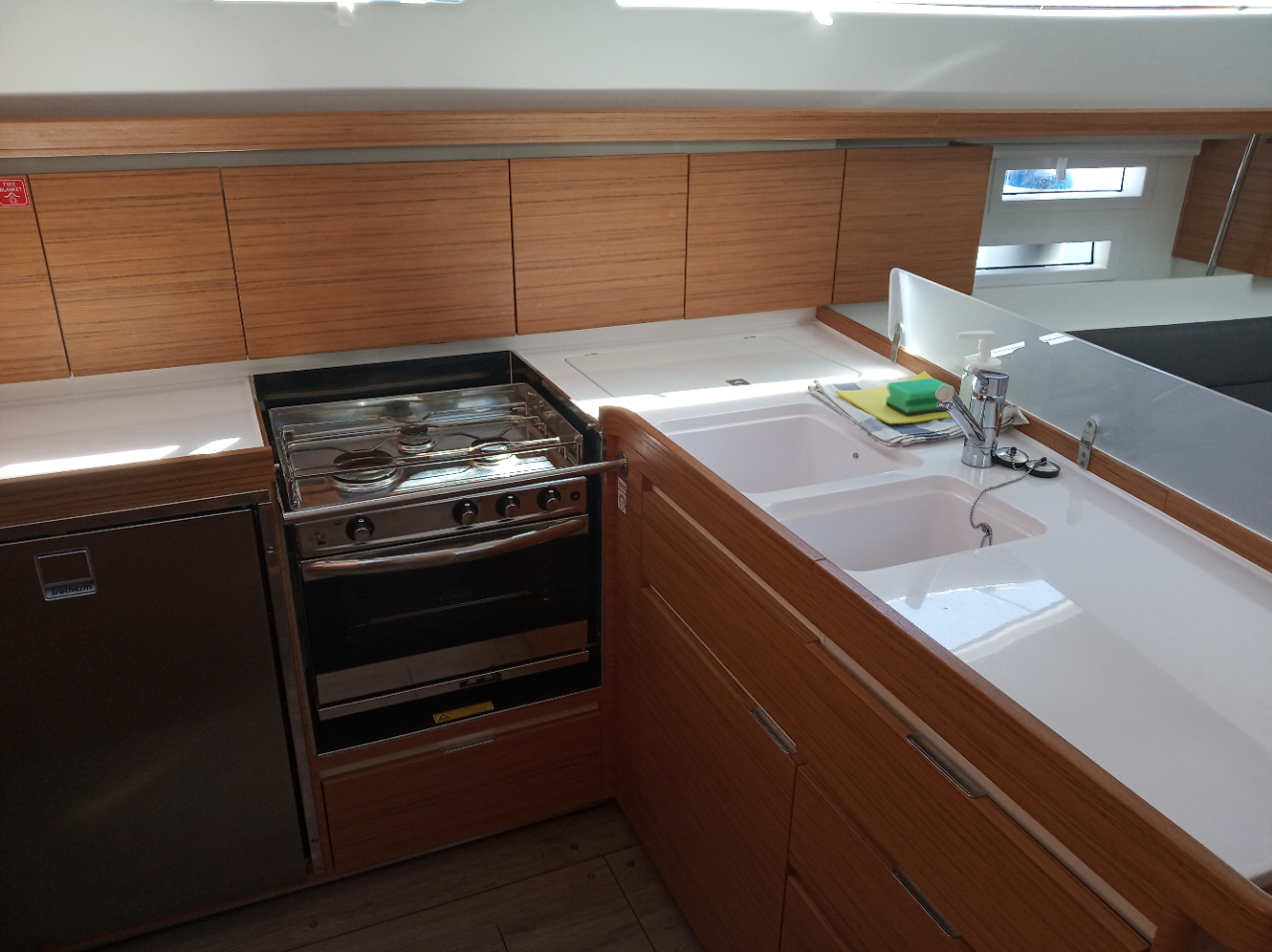 Elan Impression 45, No Limits | Yacht Charter Croatia