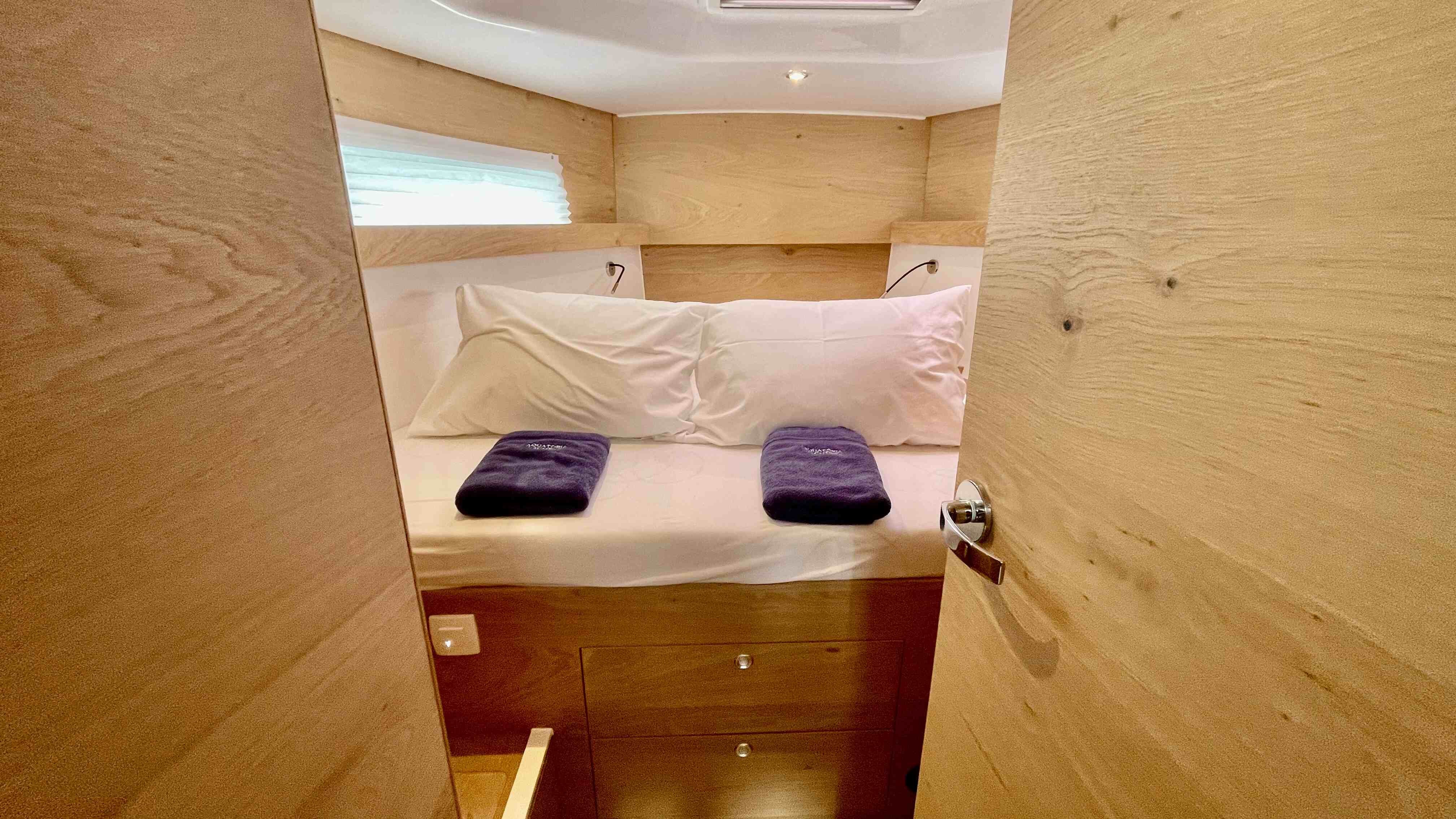 Elan Impression 45, Aurora | Yacht Charter Croatia