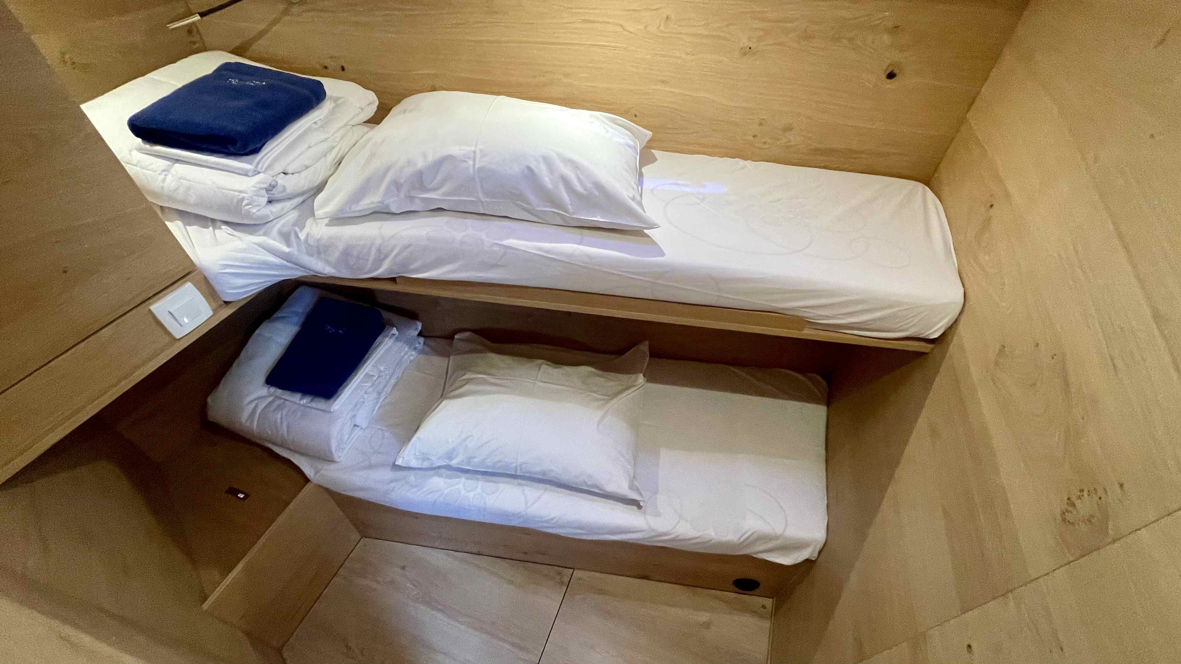 Elan Impression 45, Aurora | Yacht Charter Croatia