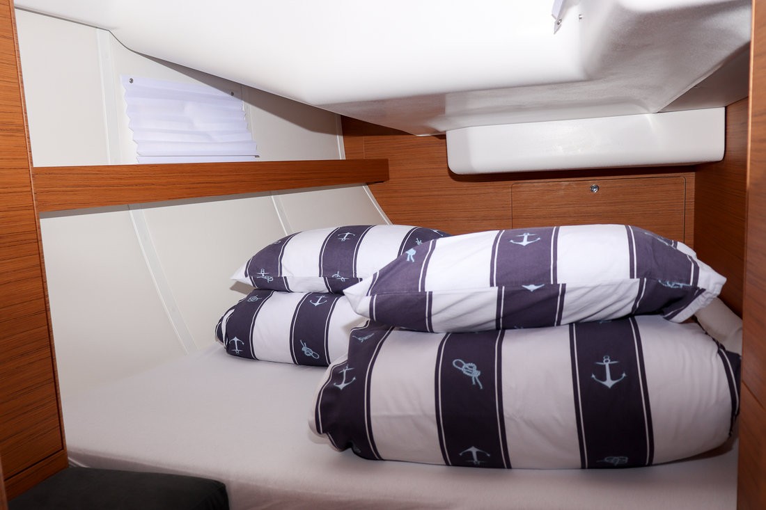 Elan Impression 45, Indiana | Yacht Charter Croatia