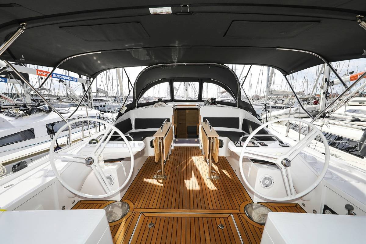 Elan Impression 45, Seppia | Yacht Charter Croatia