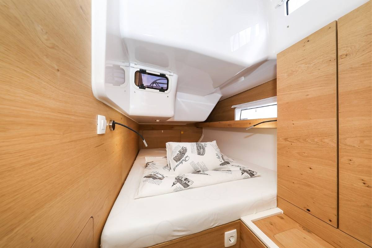 Elan Impression 45, Seppia | Yacht Charter Croatia