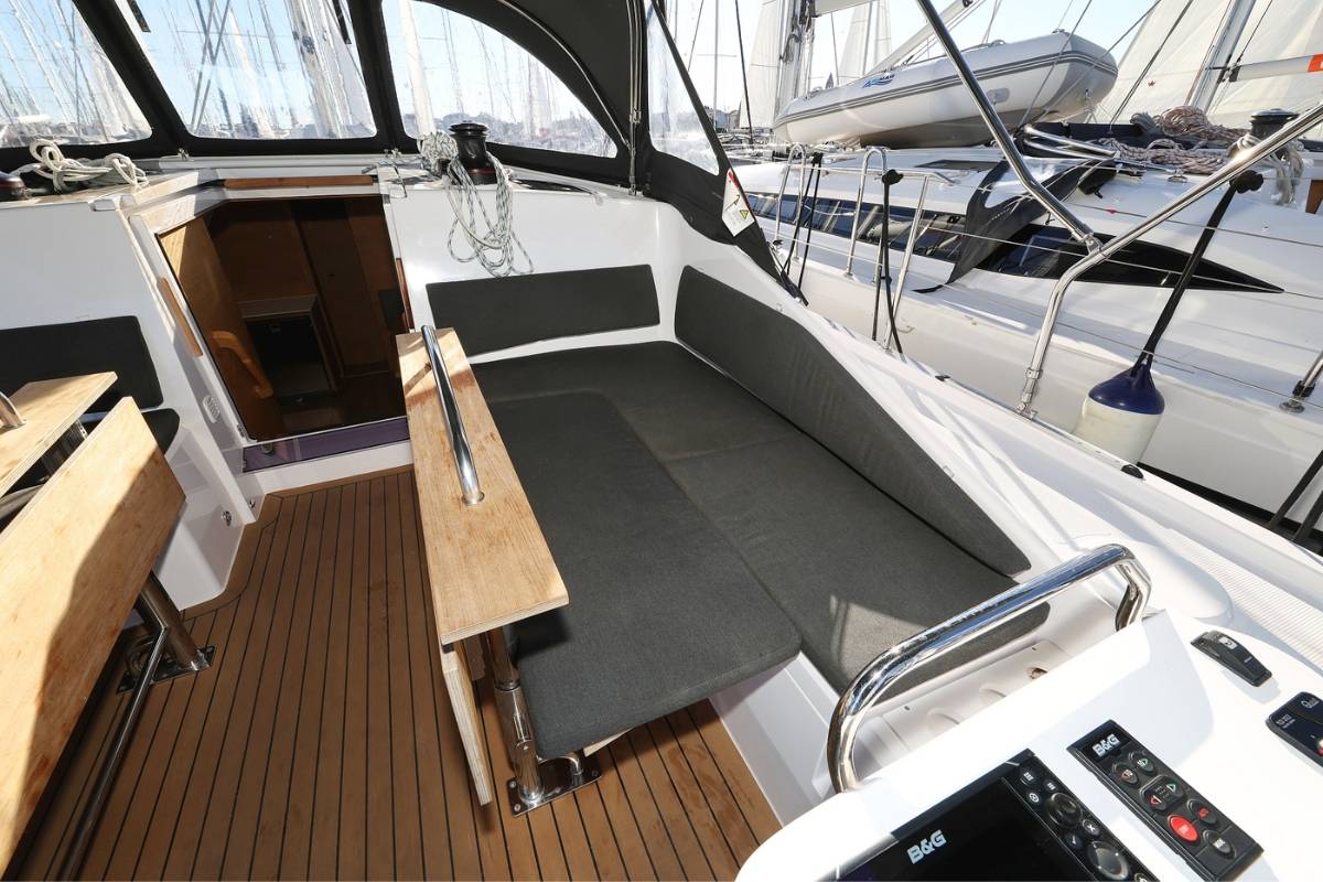 Elan Impression 45, Scarlett | Yacht Charter Croatia