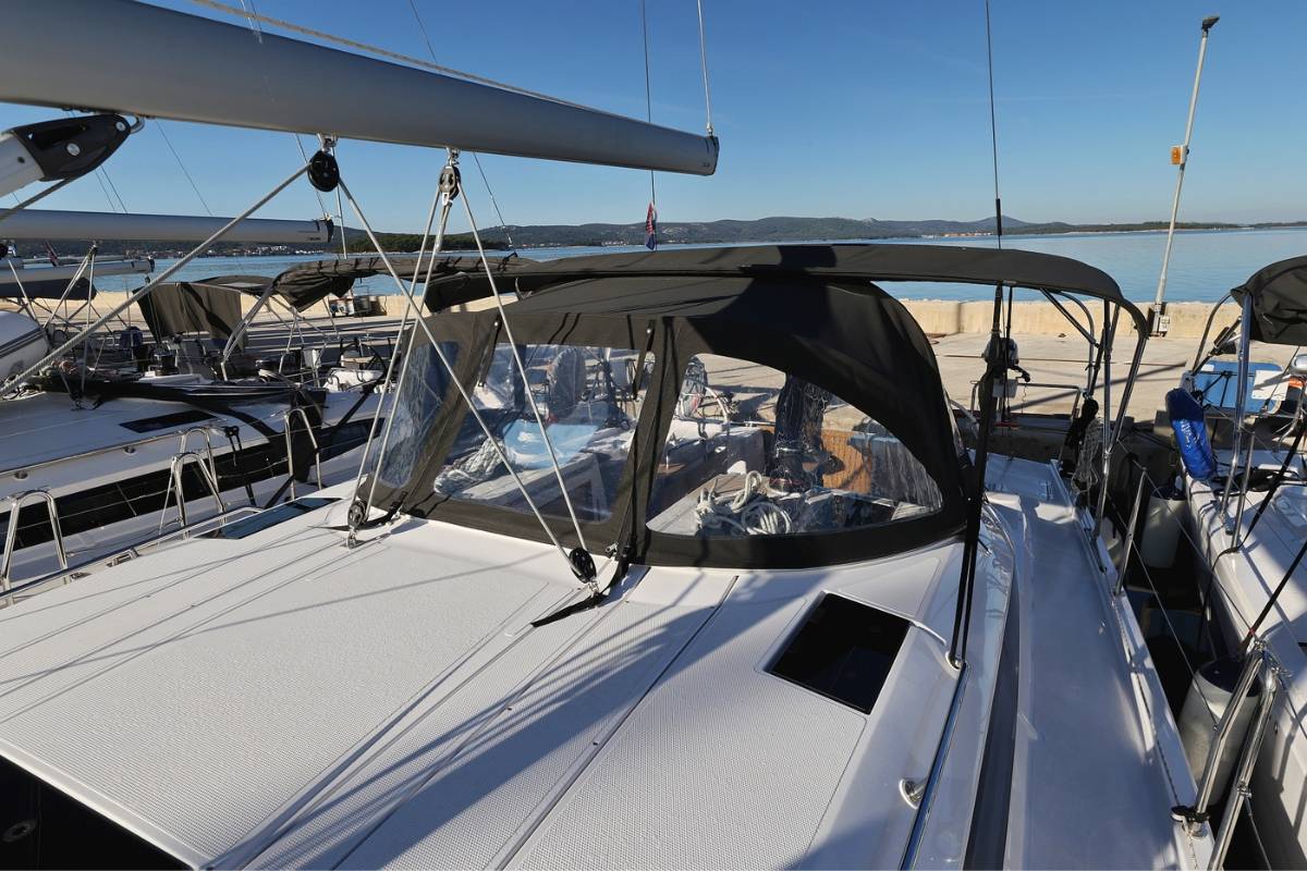 Elan Impression 45, Scarlett | Yacht Charter Croatia