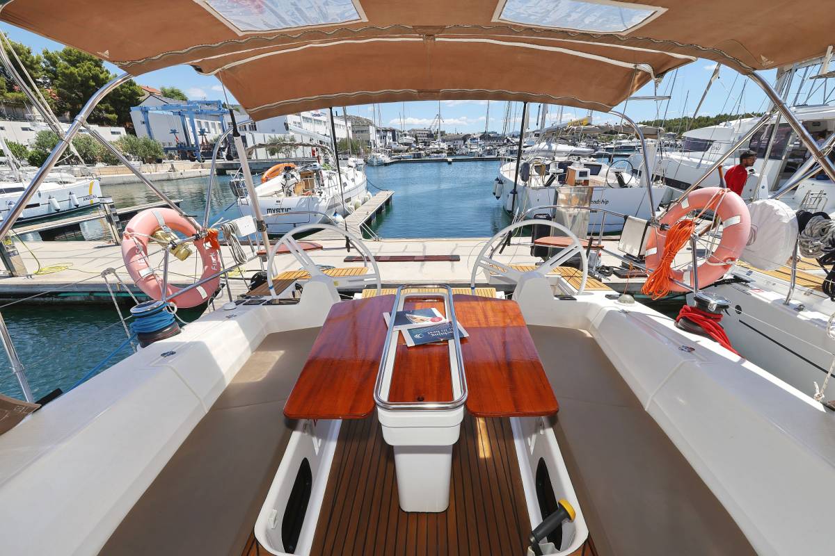 Elan Impression 45, Ibiss | Yacht Charter Croatia
