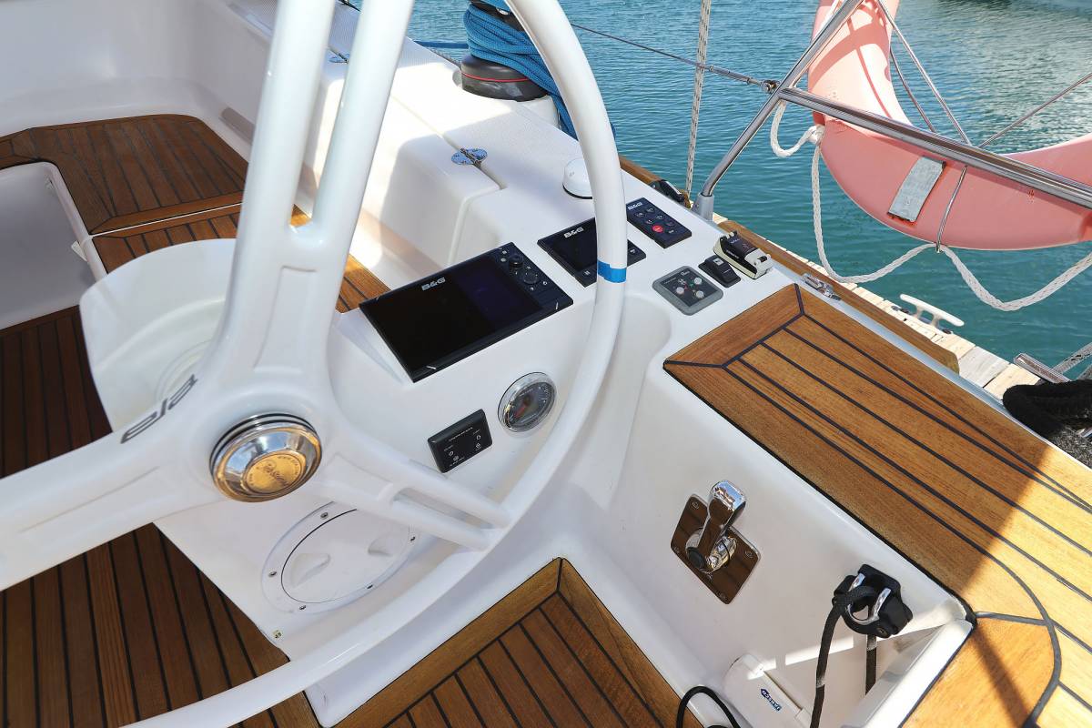 Elan Impression 45, Ibiss | Yacht Charter Croatia
