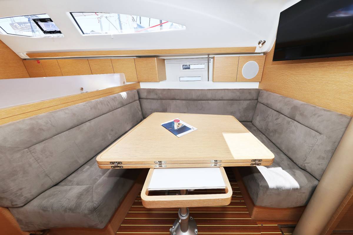 Elan Impression 45, Ibiss | Yacht Charter Croatia